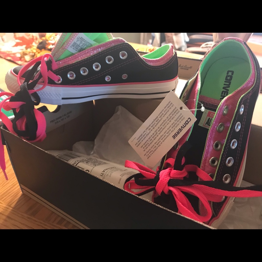 Women’s shoes